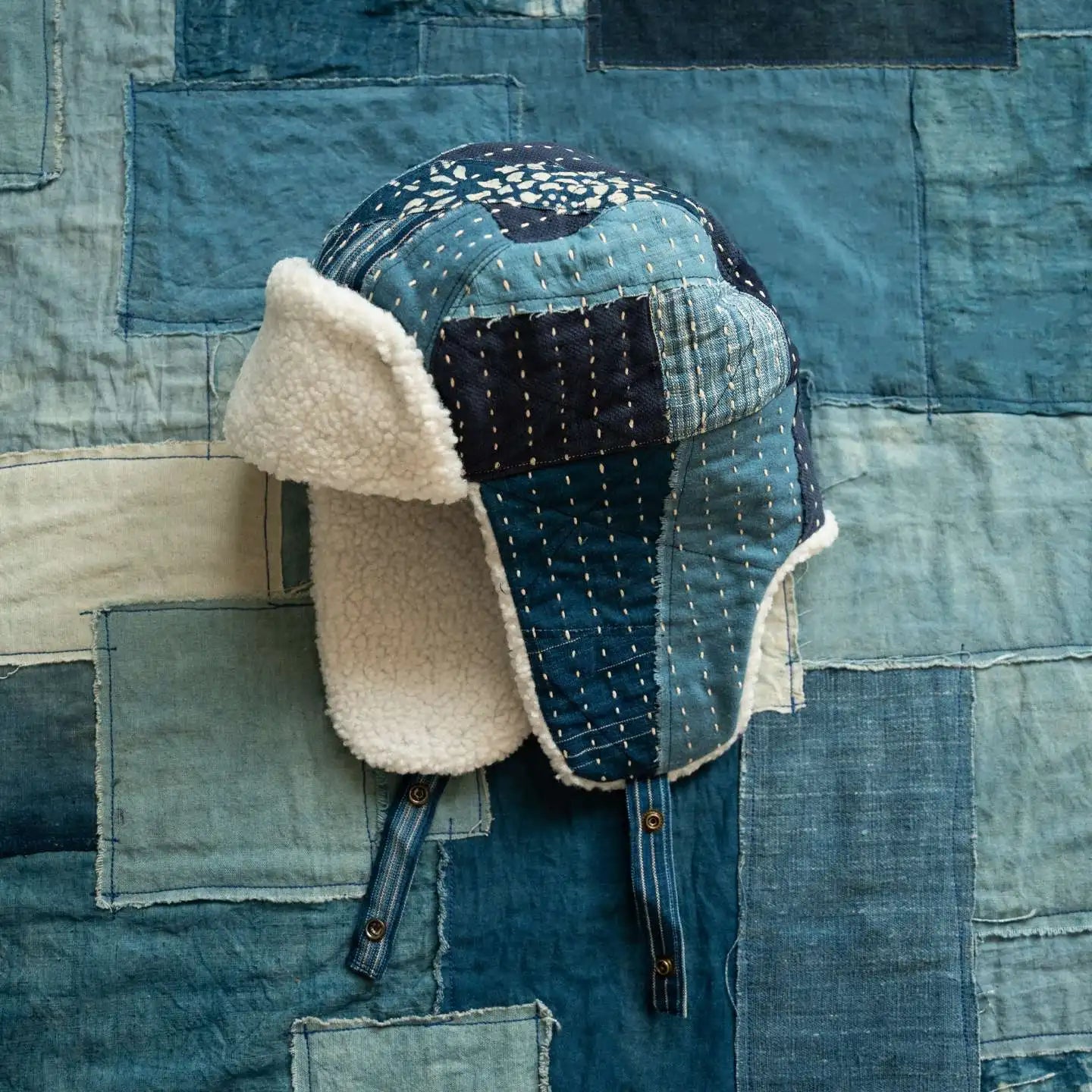 Embroidered Indigo Patchwork Warm Ear Protection Bomber Hat for Men and Women Winter with Thick Velvet and Anti Cold Flying Hat